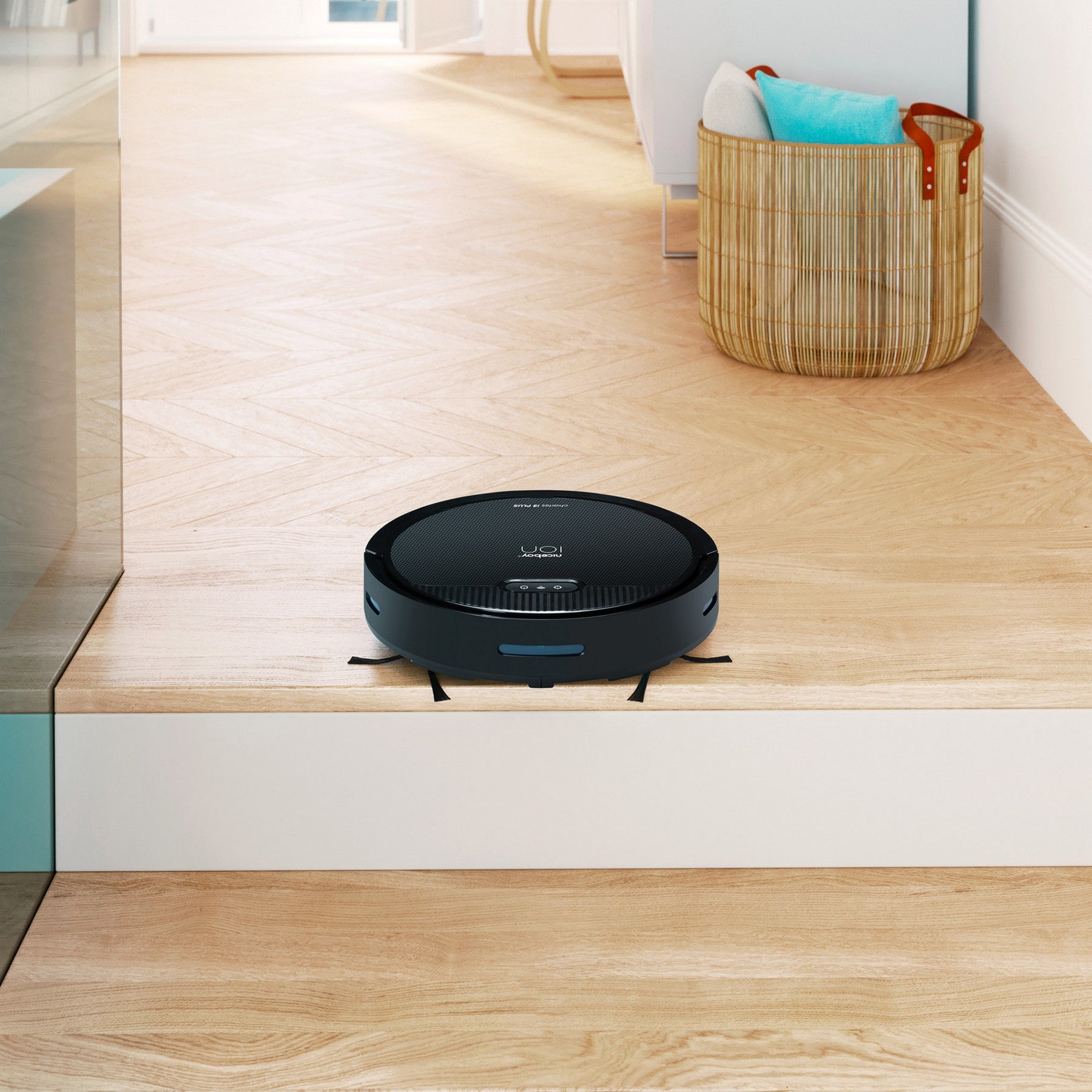 Charles i3 Plus Black