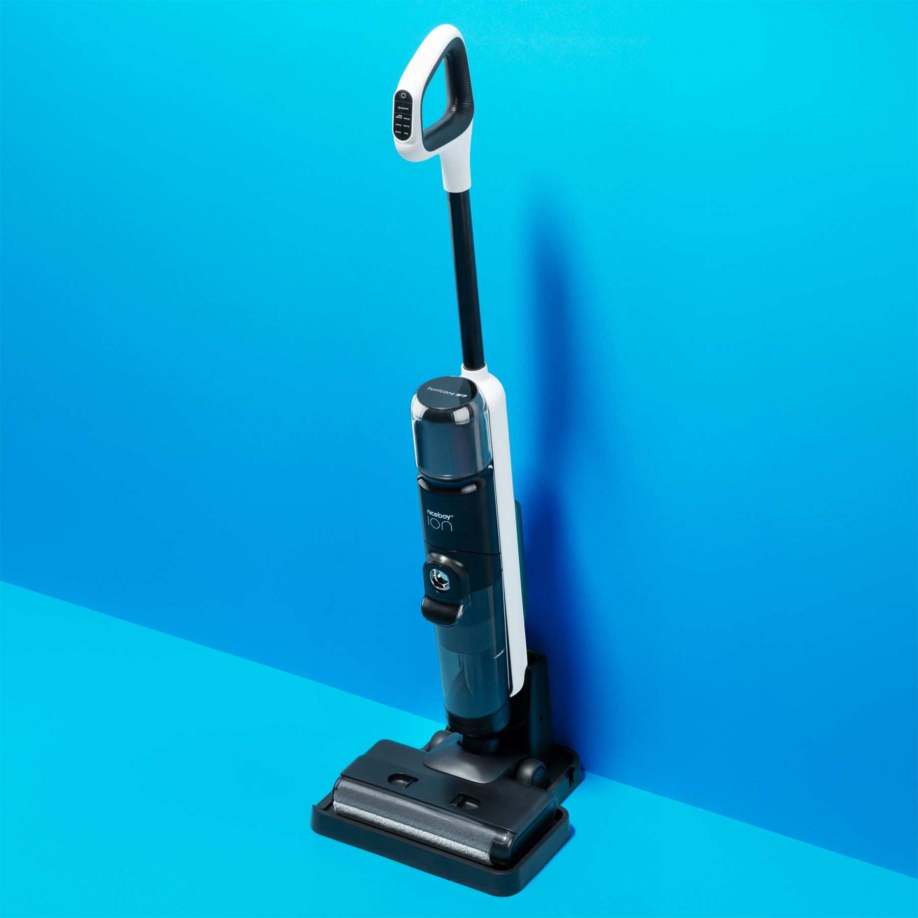 Akční set Hurricane W9 + 3× SmartBulb RGB E27 12W